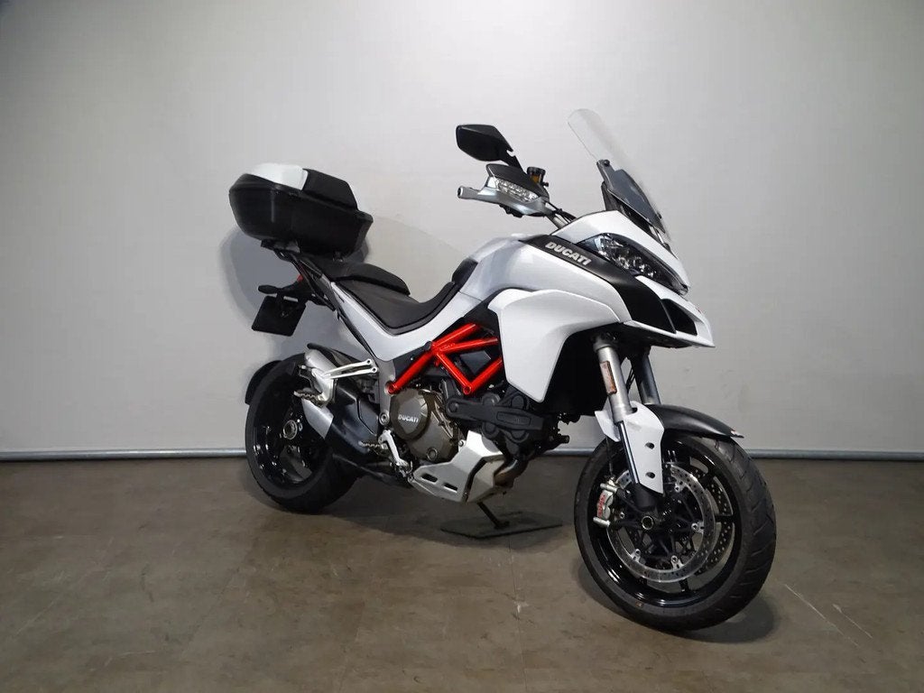 Ducati MULTISTRADA 1200 S TOURING € 12.490,00, Motoren, Motoren | Ducati, Bedrijf, Meer dan 35 kW, Toermotor