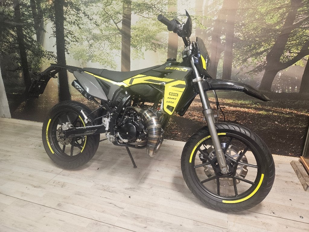 Sherco SM-R 50cc Silver -  Nieuwe Voca - 3 maanden garantie, Fietsen en Brommers, Overige merken, 6 versnellingen, Info@costertweewielers.nl