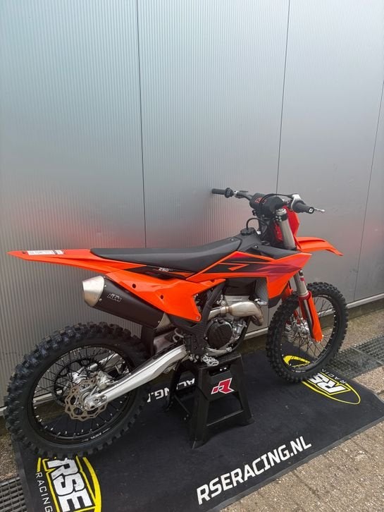 KTM 250 SX-F (bj 2027)0 hrs, KTM, Bedrijf, Onbekend, Crossmotor