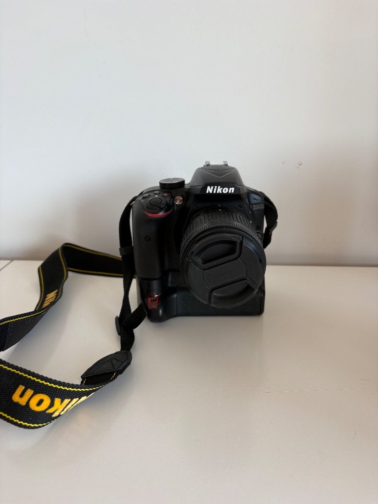 Camera Nikon D3400 body met 2 lenzen en accessoires, Bluetooth, Gebruikt, Spiegelreflex, Ophalen of Verzenden