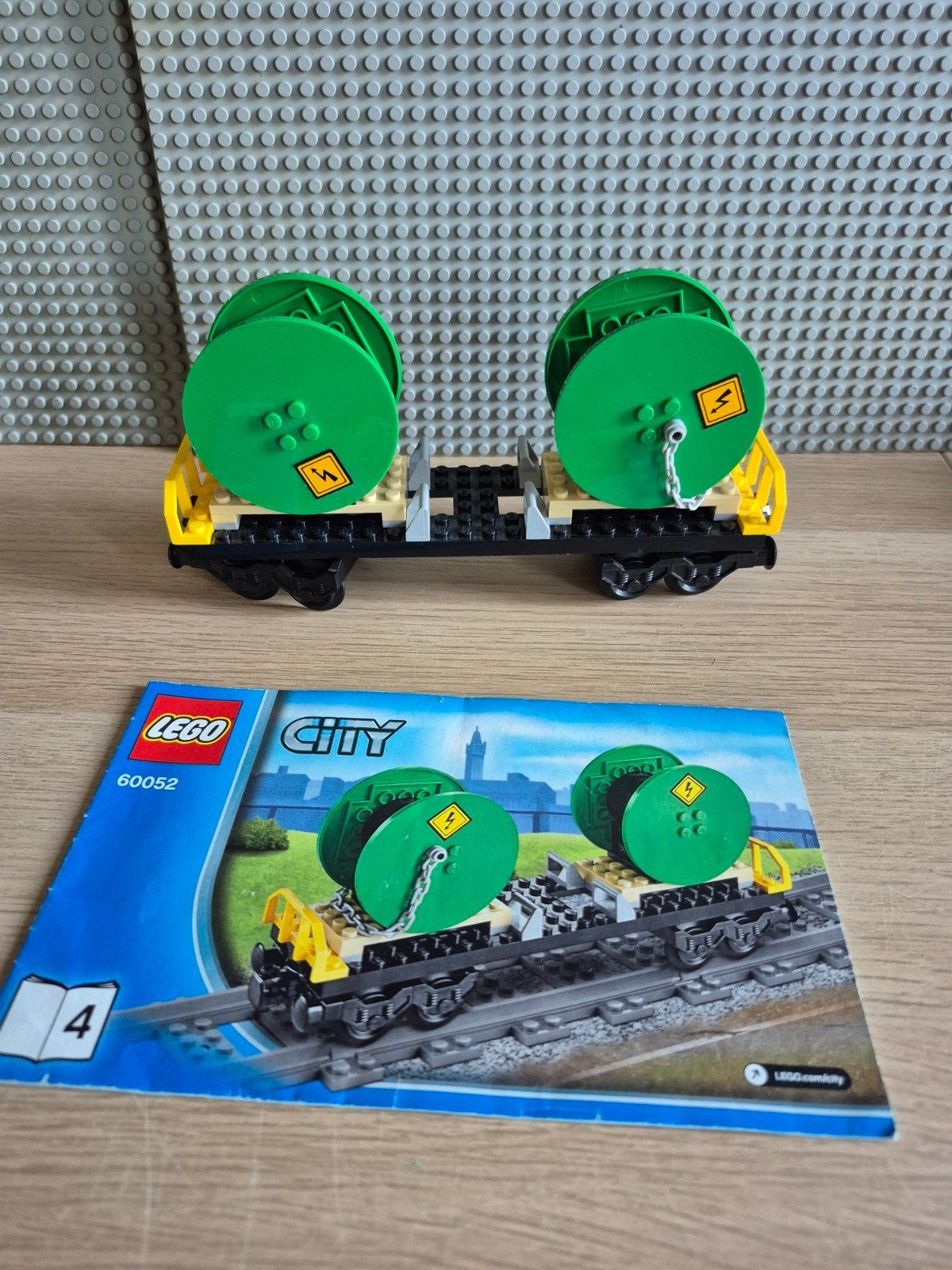 Lego City 60052 Wagon met haspels en boekje, Lego, Accessoire, Ophalen of Verzenden, Inclusief instructies