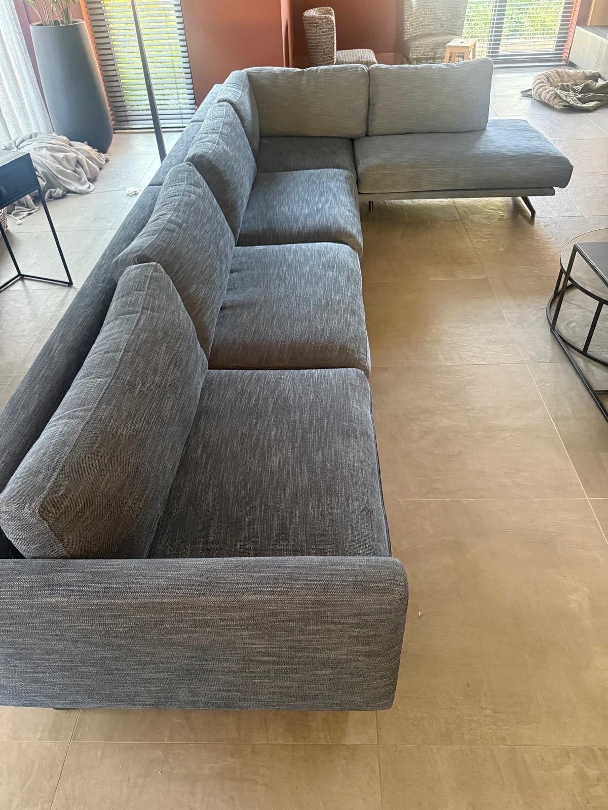 Grote loungebank van 4 meter met chaise longue, Huis en Inrichting, Ophalen of Verzenden, Gebruikt, Stof