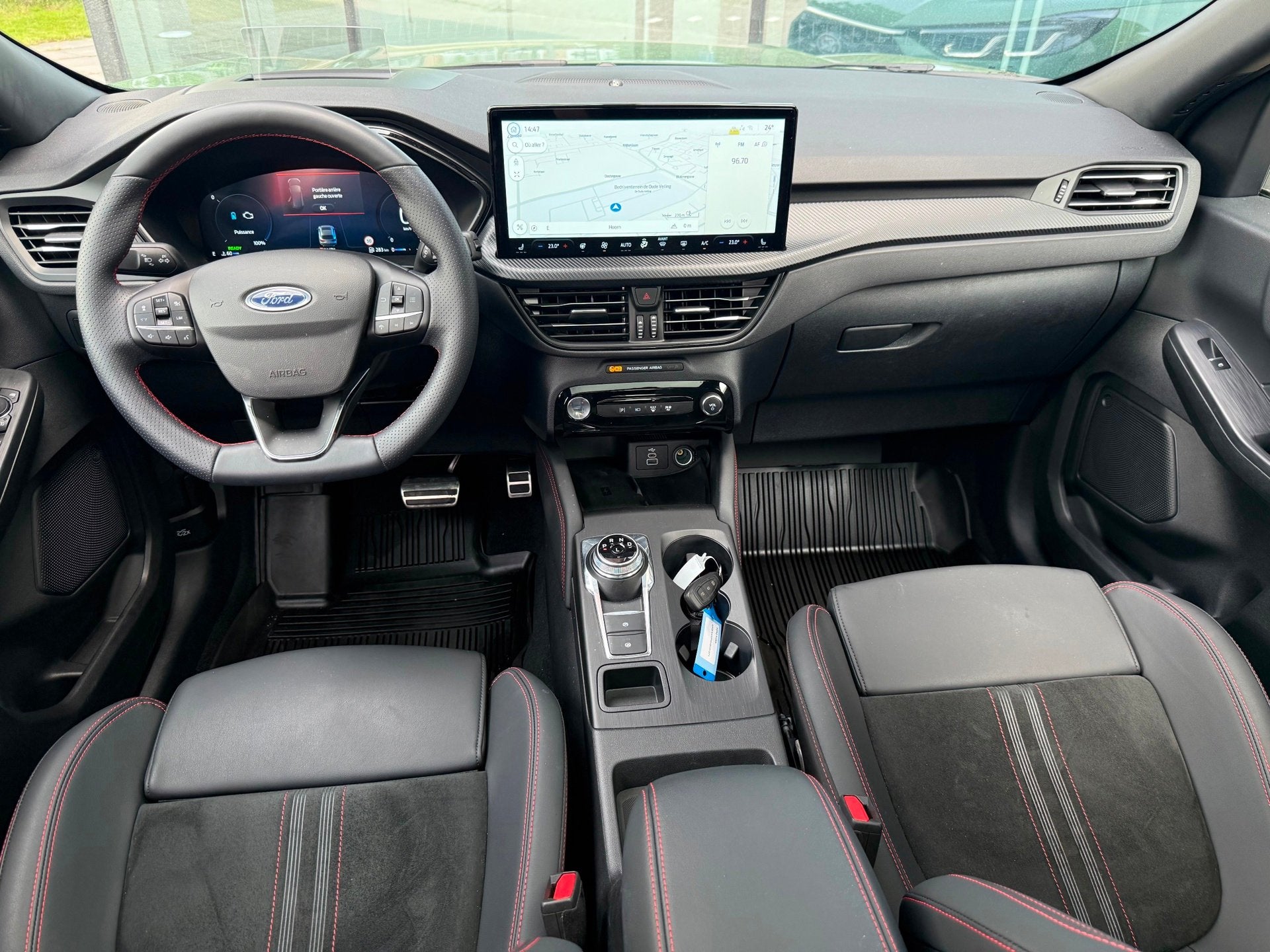 Ford KUGA 2.5 HEV ST Line X - Automaat - Panodak - Navi - Cl, 14 kWh, Gebruikt, 4 cilinders, 1589 kg
