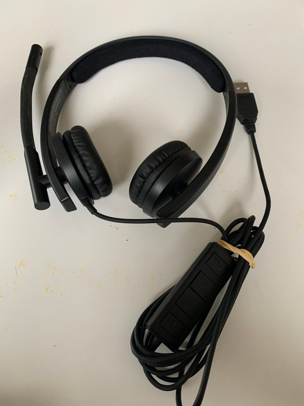 Logitech H820e draadloze headset USB, Computers en Software, Headsets, Gebruikt, Logitech, Mute-functie, On-ear