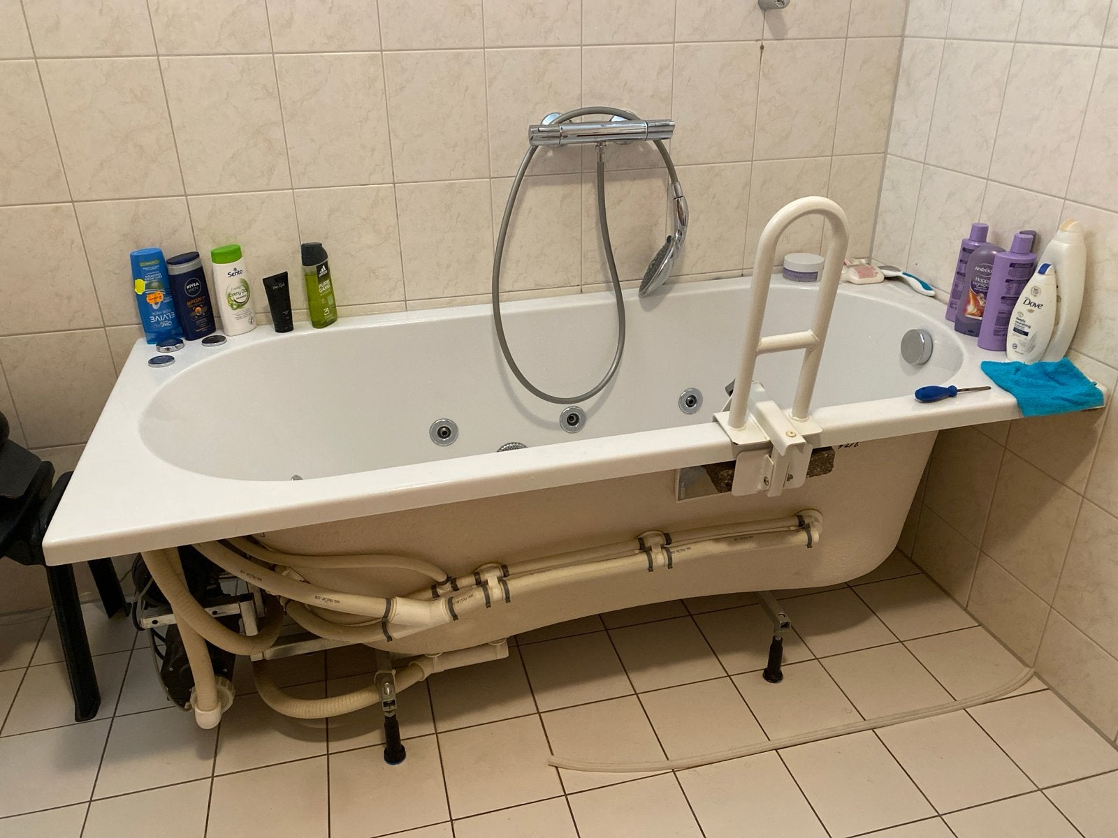 Whirlpool bad zonder douche, Doe-het-zelf en Verbouw, Sanitair, Ophalen, Zo goed als nieuw, Bad