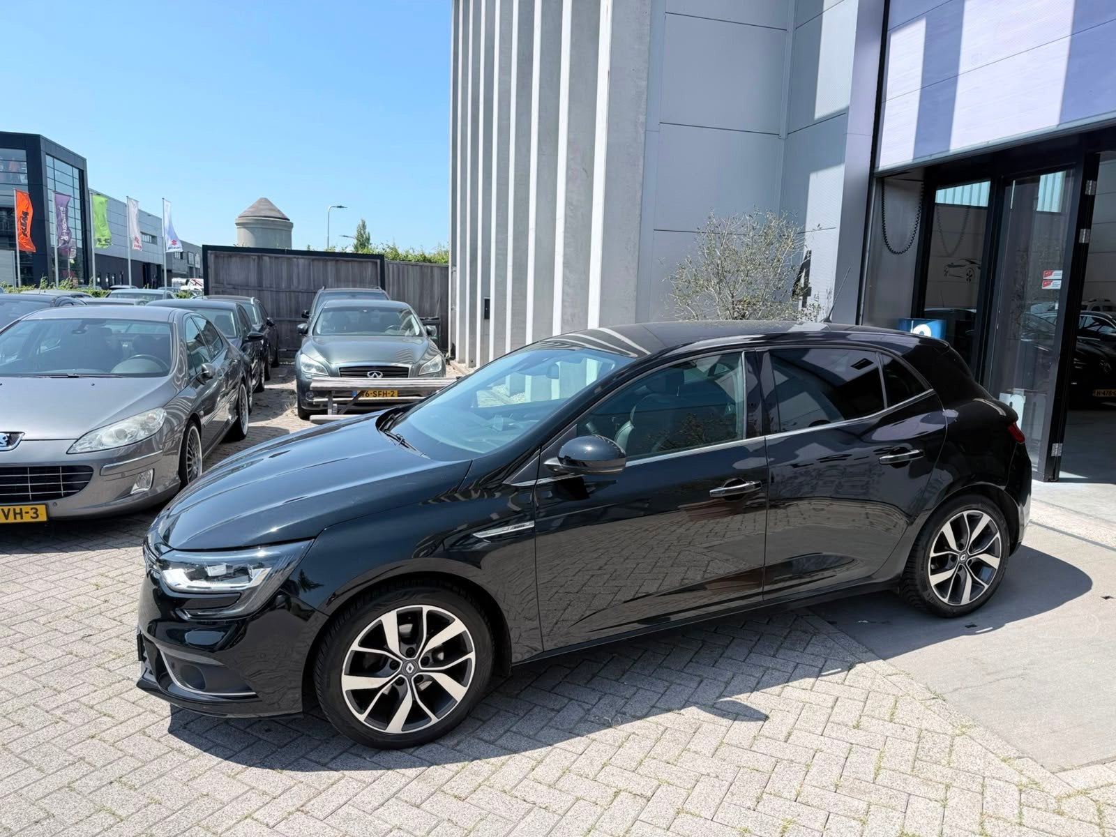 Renault Mégane 1.2 TCe BOSE GT-Line! LED! CAMERA! VOL OPTIE, Voorwielaandrijving, Gebruikt, 4 cilinders, Bedrijf