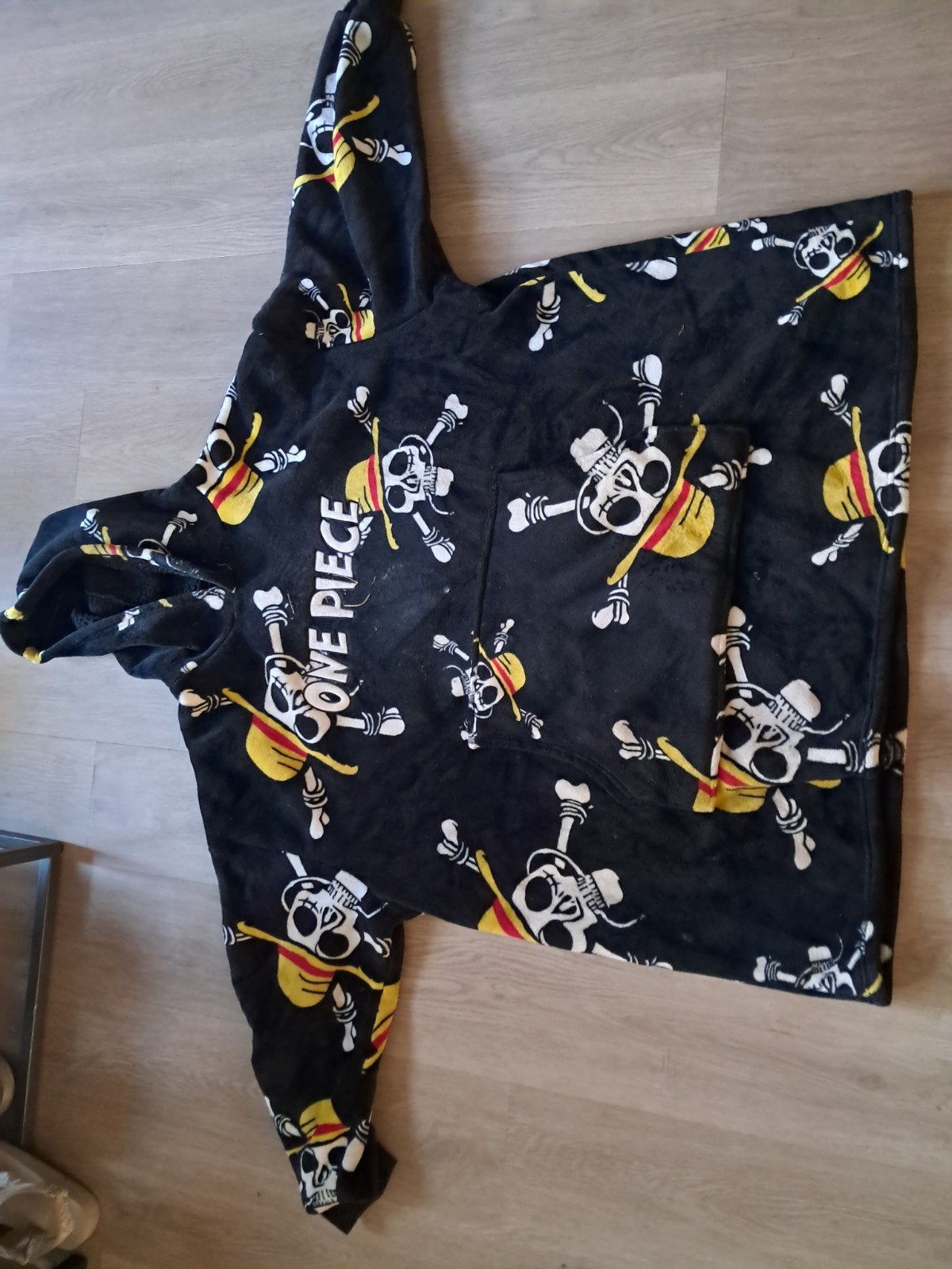 One Piece Oversized Hoodie - Zwart met Skull Print, One Piece, Ophalen of Verzenden, Gedragen