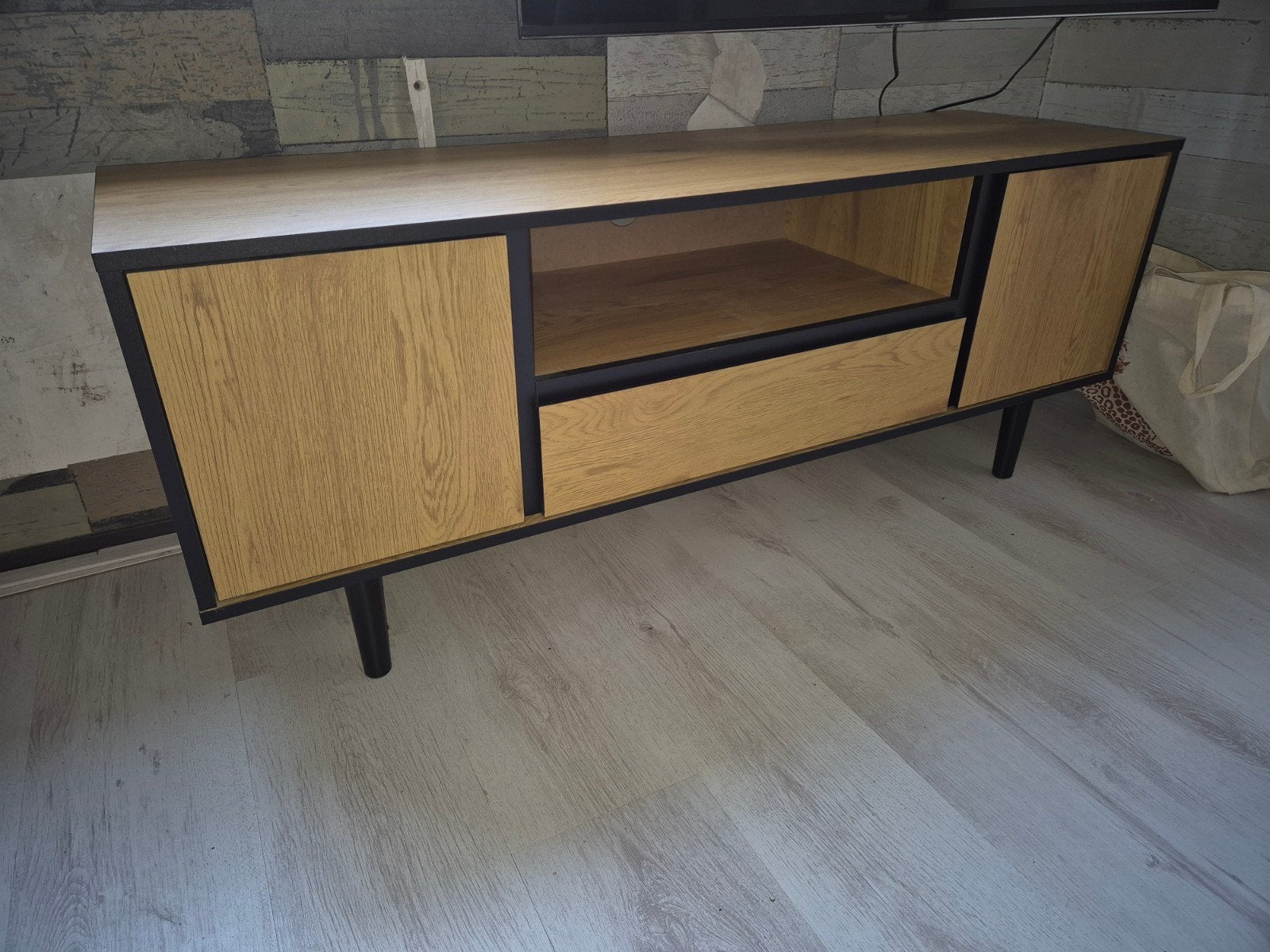 Modern TV-meubel met opbergruimte en lades, Ophalen, 100 tot 150 cm, Modern, Industrieel, Zo goed als nieuw