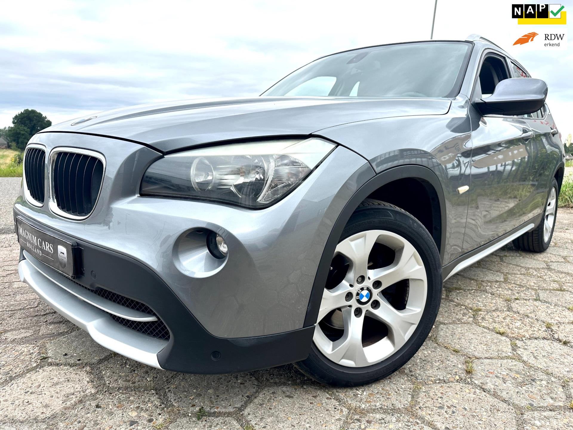 BMW X1 18i 5D NAP Airco Trekhaak Navi Parkeersensoren Elek.r, Auto's, Euro 5, Achterwielaandrijving, 1995 cc, 4 cilinders