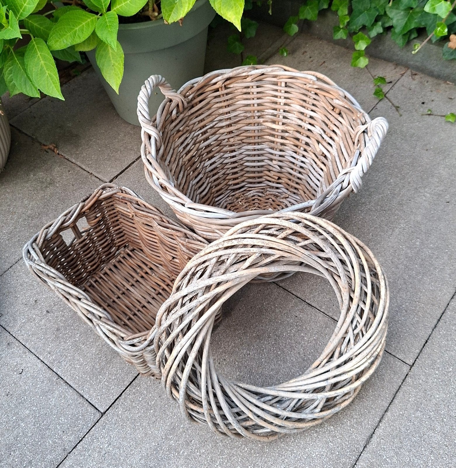 Rotan manden en krans, Ophalen of Verzenden, Gebruikt