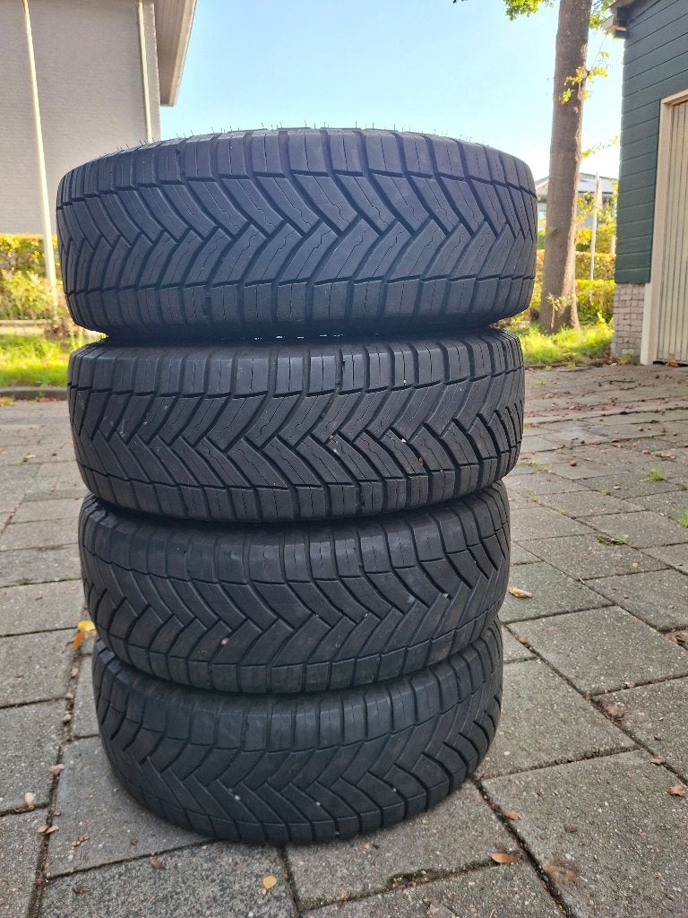 4 Camperwielen Michelin 215/70R15C, all season uit 2022-2020, Ophalen, Gebruikt