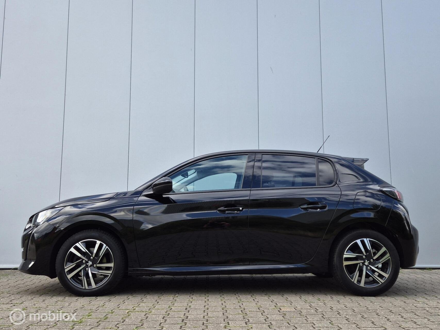 PEUGEOT 208 1.2 PURETECH ALLURE AUTOMAAT/FULL LED/HALF LEDER, 101 pk, Gebruikt, Euro 6, Origineel Nederlands
