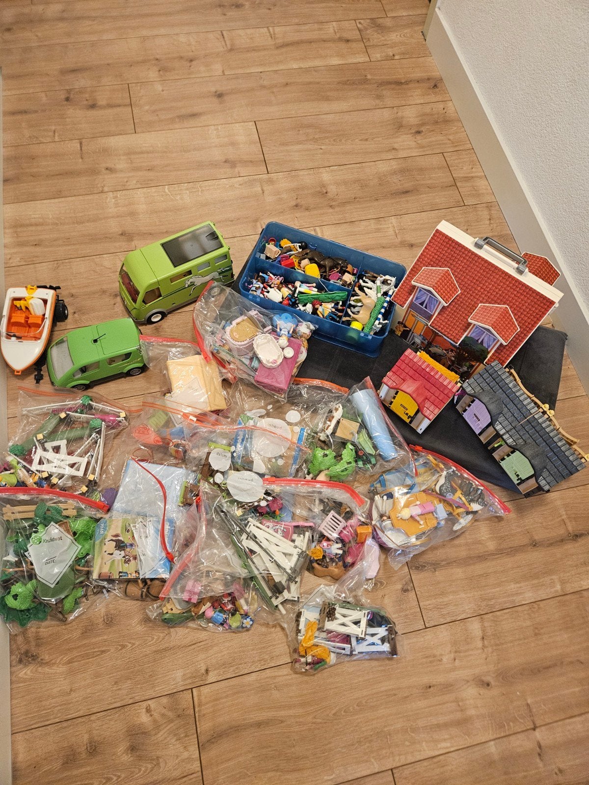 Grote Playmobil set met voertuigen, gebouwen en figuren, Ophalen, Gebruikt, Complete set, Overige typen