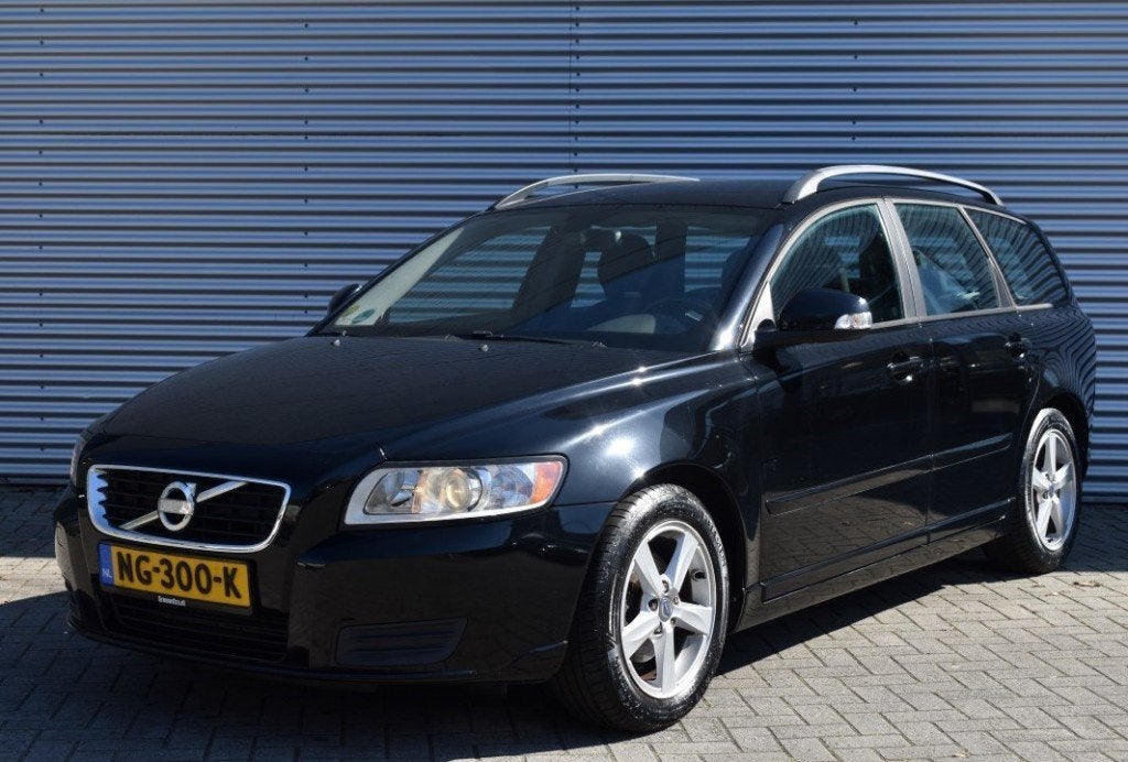 Volvo V50 1.6 D2 S/S KINETIC / ECC / PDC / EXPORTPRIJS, Voorwielaandrijving, 4 cilinders, 1290 kg, Zwart