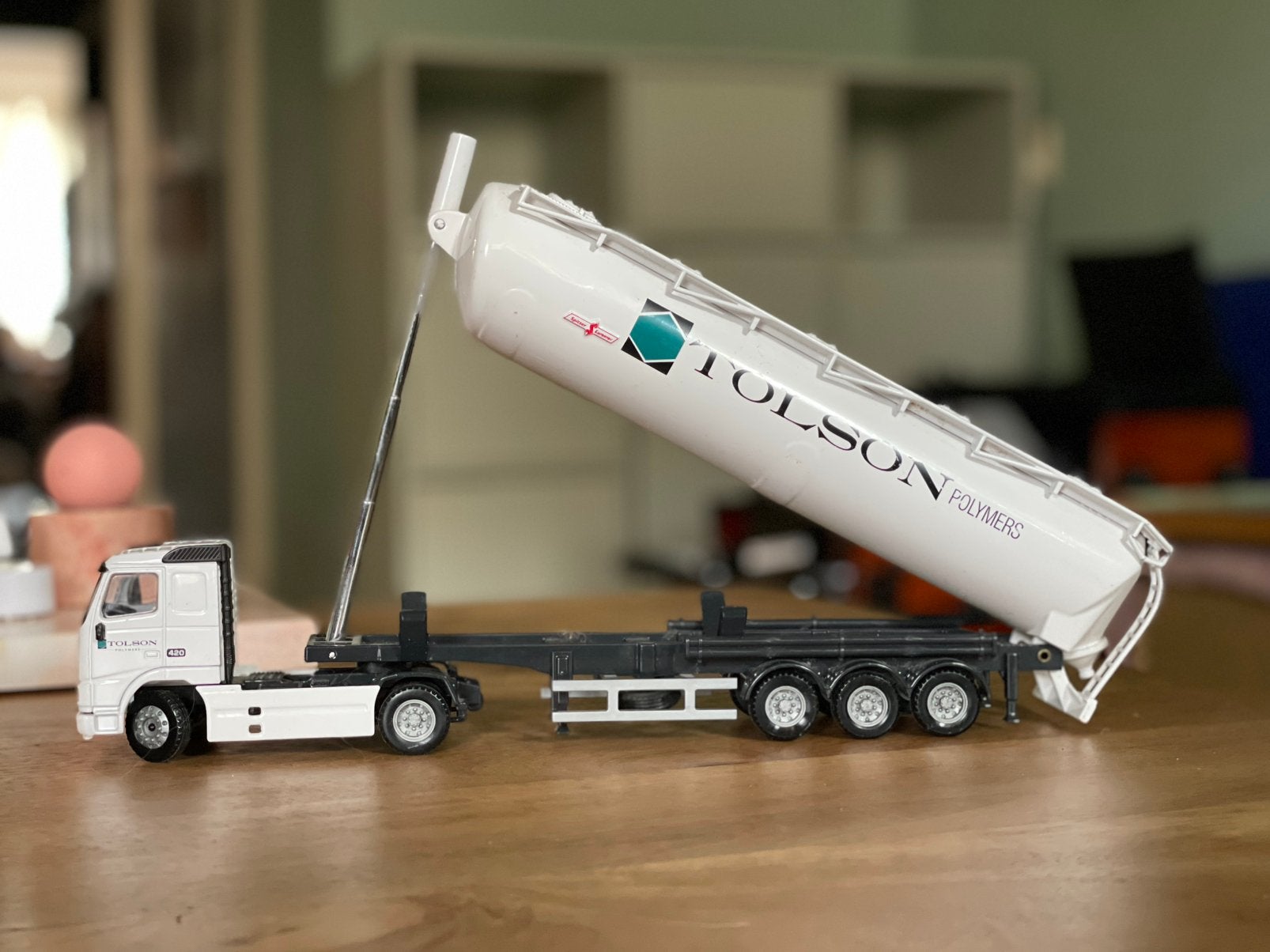 Spitzer Eurovrac tankwagen met kip-chassis, Ophalen of Verzenden, Zo goed als nieuw, Bus of Vrachtwagen, Tekno