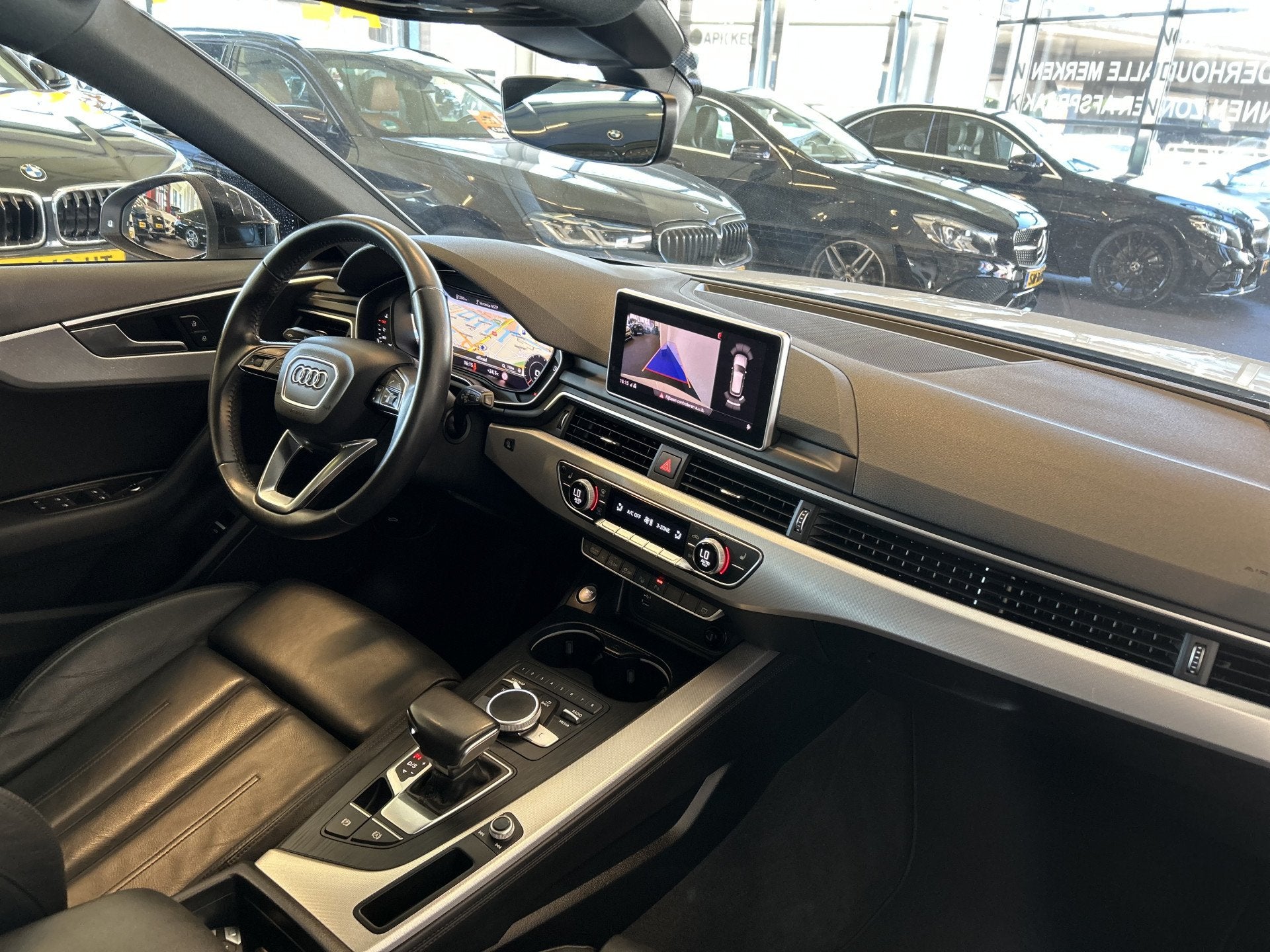 Audi A4 Avant 45 TFSI Sport S line black edition 245PK | Pan, 15 km/l, Gebruikt, 4 cilinders, A4