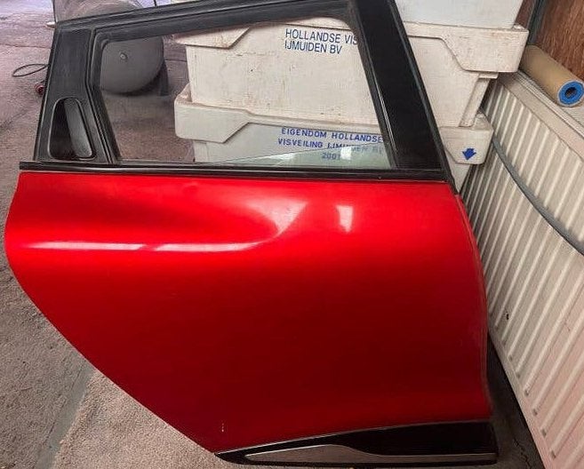 Renault Clio 4 estate autodeur - kleine lakschade onderkant, Ophalen, Gebruikt, Achter, Renault