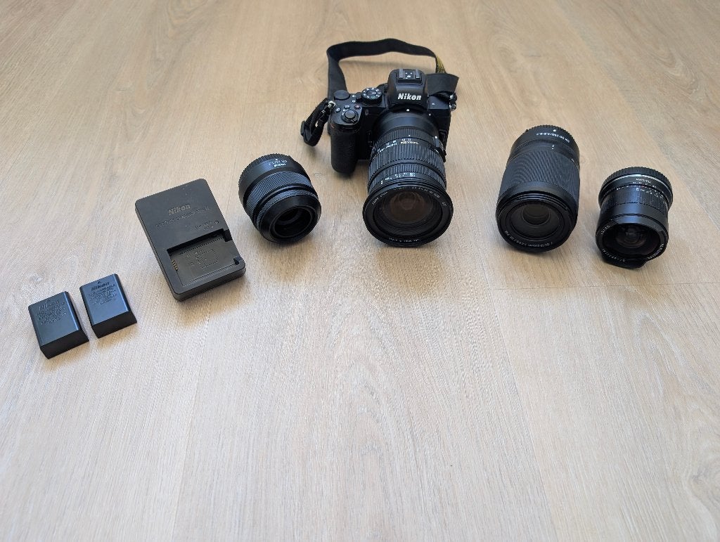 Nikon Z50 + 4 lenzen + FTZ-adapter, Ophalen, Bluetooth, 21 megapixels, Zo goed als nieuw