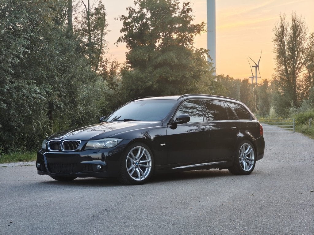 BMW 335d E91 • Azurit Black • Euro 5 • 570pk, Automaat, Euro 5, 1800 kg, 2993 cc
