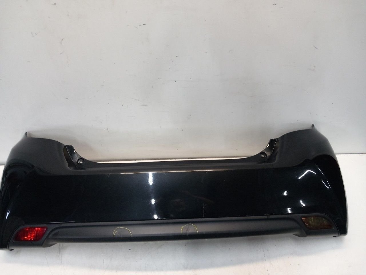 Bumper achter Toyota Yaris, Onderdelen@venauto.nl, Van der Ven Autorecycling B.V., Gebruikt, Ettenseweg 76, 4706 PB Roosendaal, The Netherlands
