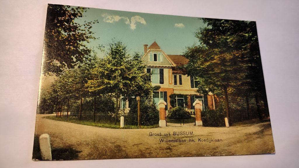 Bussum Willemslaan hk. Koedijklaan., Ophalen of Verzenden