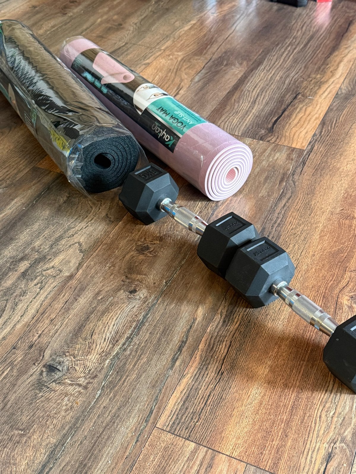 Fitness set: Dumbbells, yogamatten en weerstandsbanden, Sport en Fitness, Fitnessmaterialen, Ophalen, Nieuw, Armen, Dumbbell