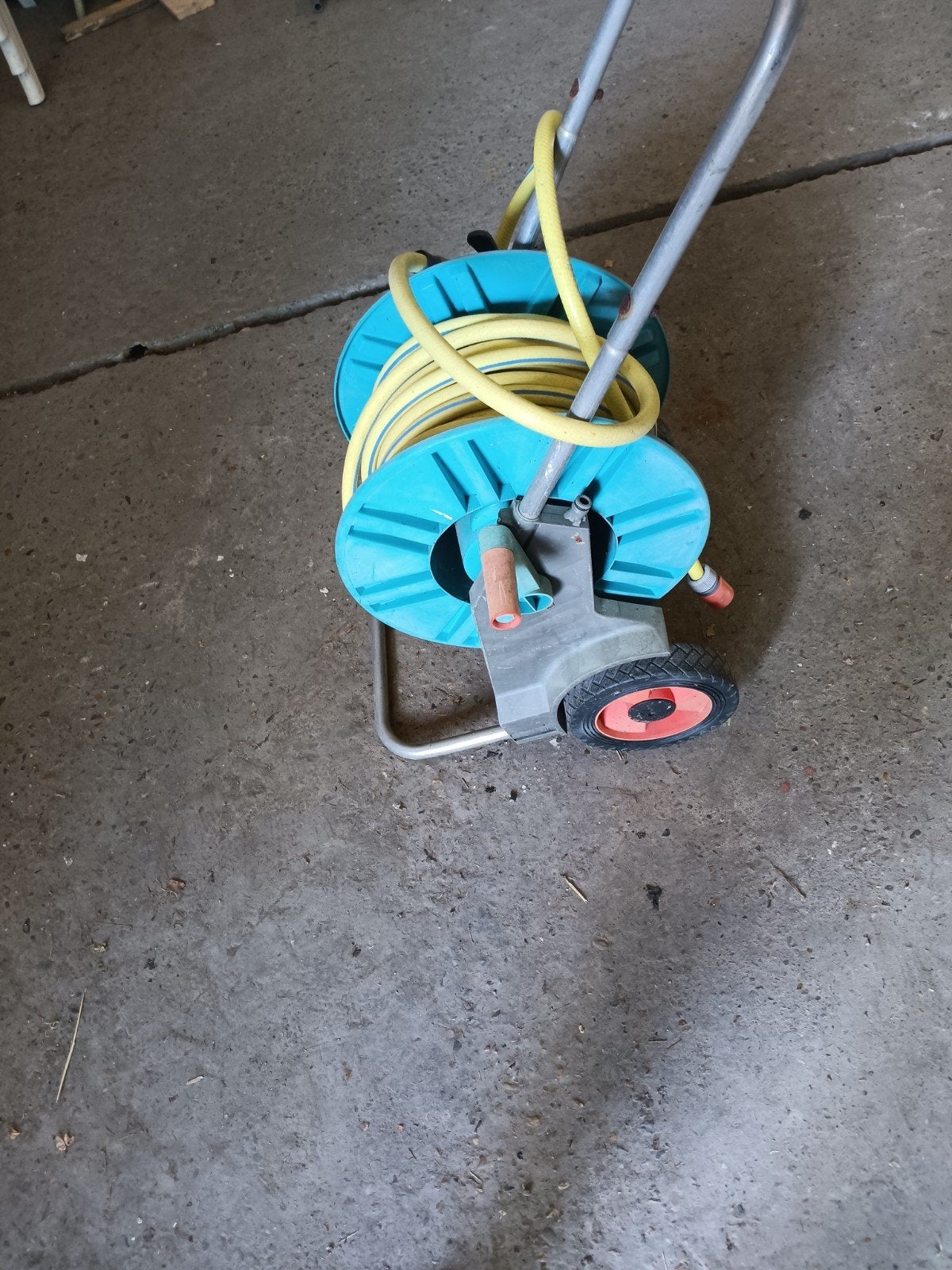 Gardena tuinslanghaspel met slang 20 meter, Ophalen of Verzenden, Gebruikt, Tuinslanghaspel