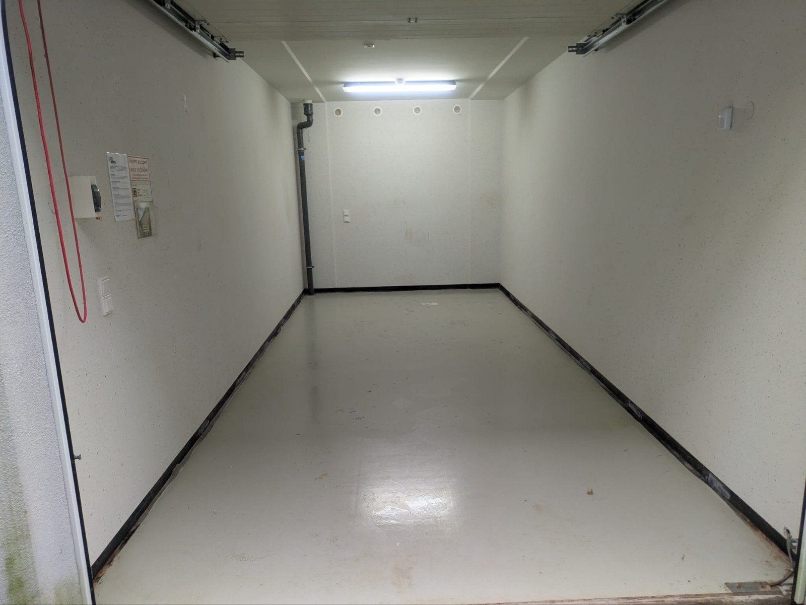 Beveiligde opslag/werkruimte te huur 21m2 te Amersfoort, Locatie of Ruimte