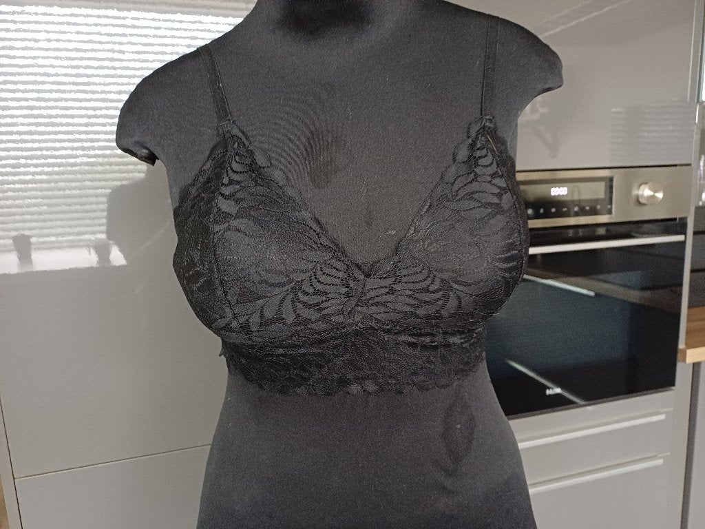 Nieuw zwart kant BH top Primark mt XL, Kleding | Dames, Primark, Ophalen of Verzenden, Zwart, BH