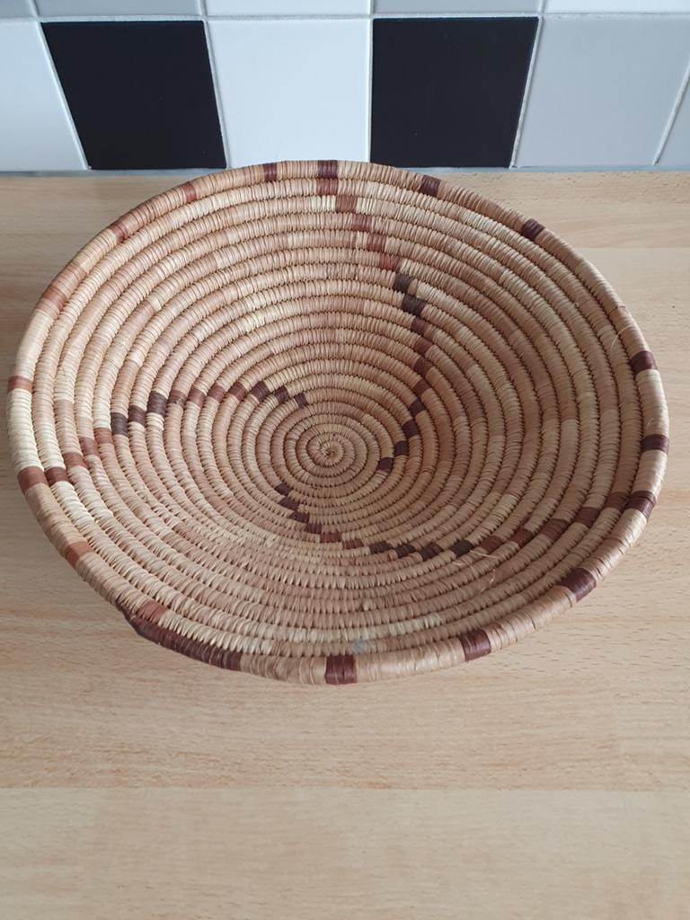 Mand, Huis en Inrichting, Woonaccessoires | Schalen en Manden, Mand, Rond, Ophalen of Verzenden, Zo goed als nieuw
