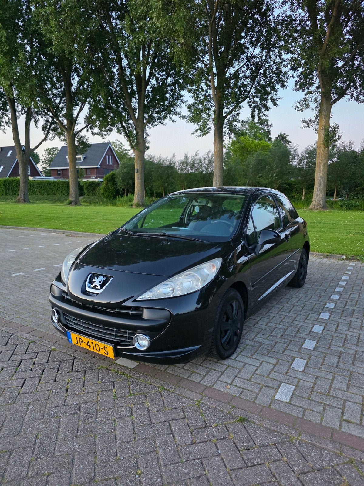 Peugeot 207 1.4 VTI 16V 3DRS 2009 Zwart, Voorwielaandrijving, Stof, Zwart, Automatische klimaatregeling