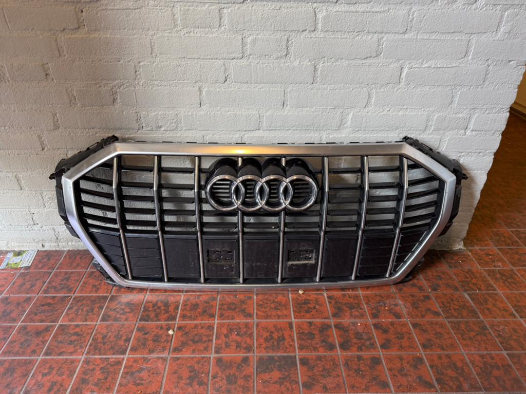 Audi Q3 origineel grill 2021, Ophalen of Verzenden, Audi, Bumper
