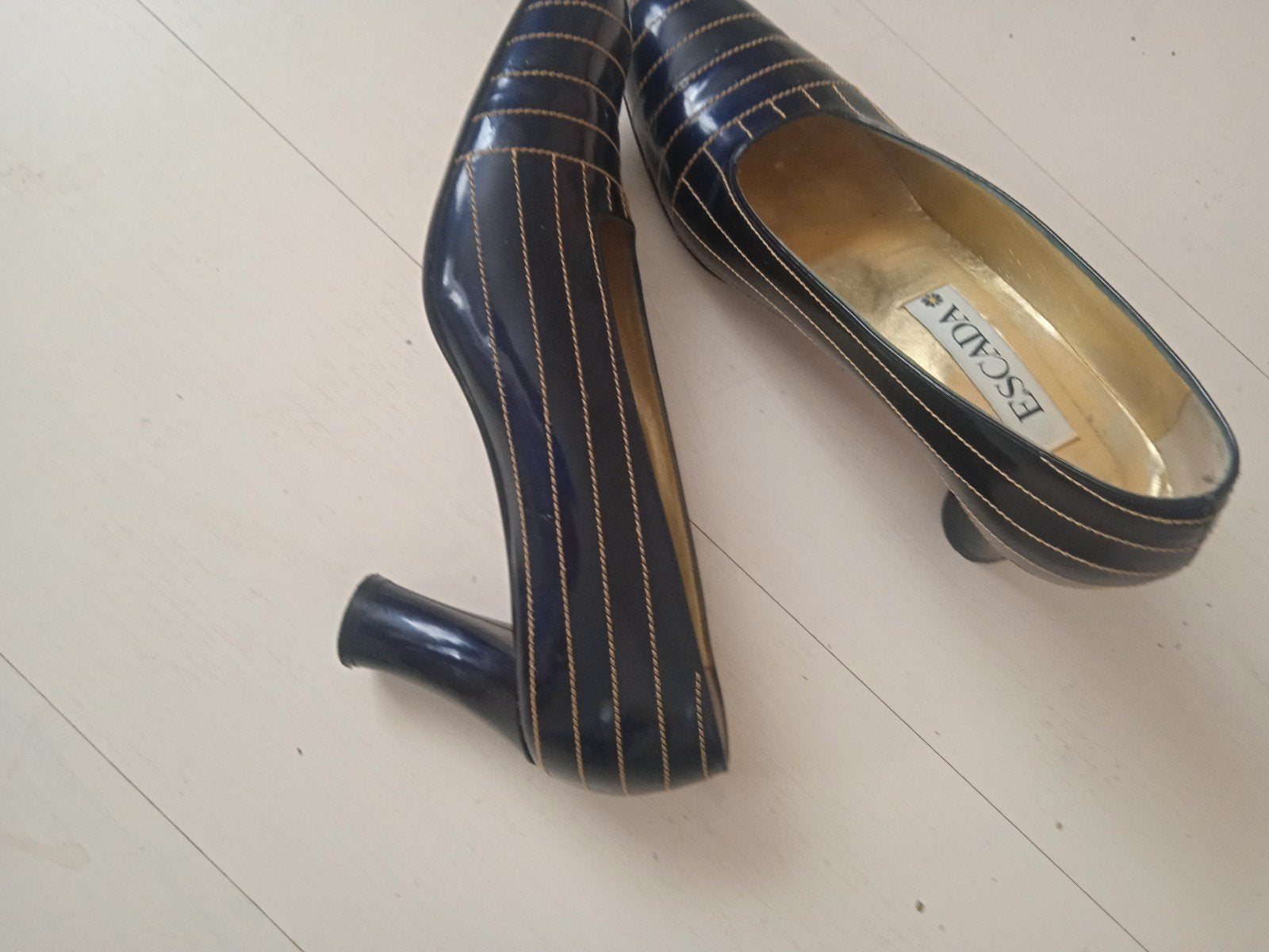 ESCADA nieuw staat 40 lakleder 12,50€, Pumps, Zwart, Escada, Ophalen of Verzenden