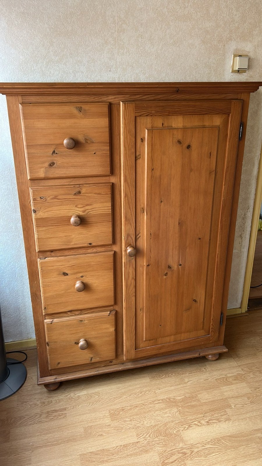 grenen kast, Ophalen, Gebruikt, 100 tot 150 cm, Minder dan 150 cm