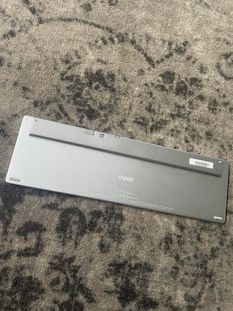 Rapoo Draadloos Toetsenbord met Touchpad - Qwerty, Gebruikt, Multimediatoetsen, Ophalen of Verzenden, Draadloos