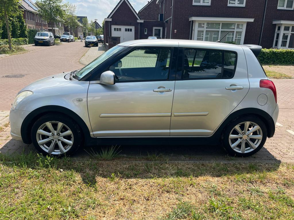 Suzuki Swift 1.3 5DRS 2007 Grijs, Auto's, Suzuki, Voorwielaandrijving, 40 €/maand, 965 kg, 400 kg