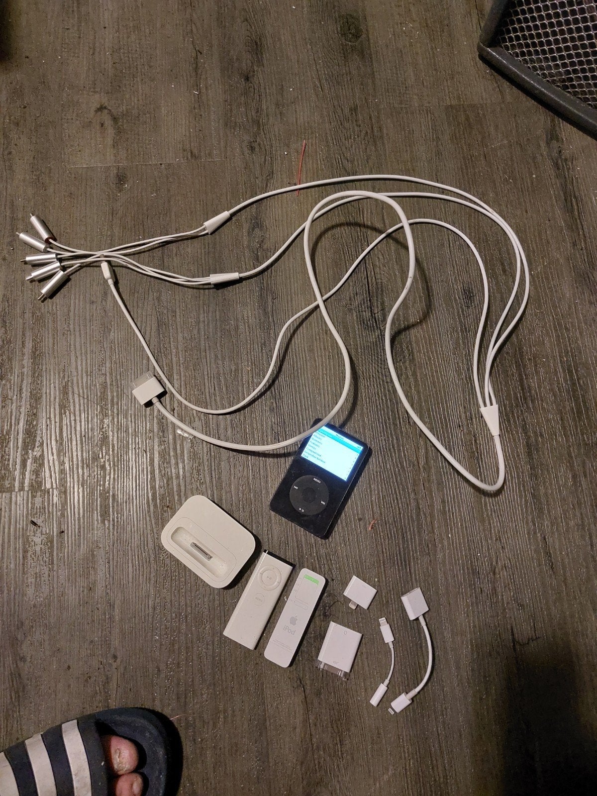 iPod 5e generatie 80 GB met accessoires en iPod 1GB, Audio, Tv en Foto, Mp3-spelers | Apple iPod, Ophalen of Verzenden, Classic