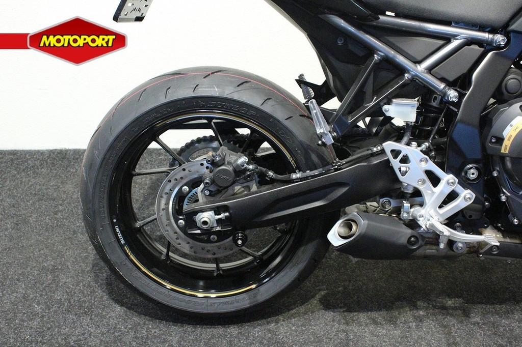 Suzuki GSX GSX-8S, Bedrijf, Naked bike