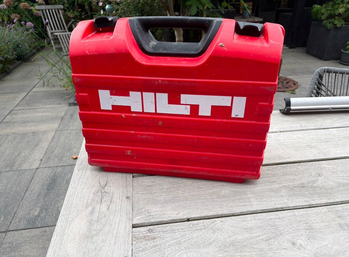 Hilti gereedschapskoffer, Ophalen, Gebruikt