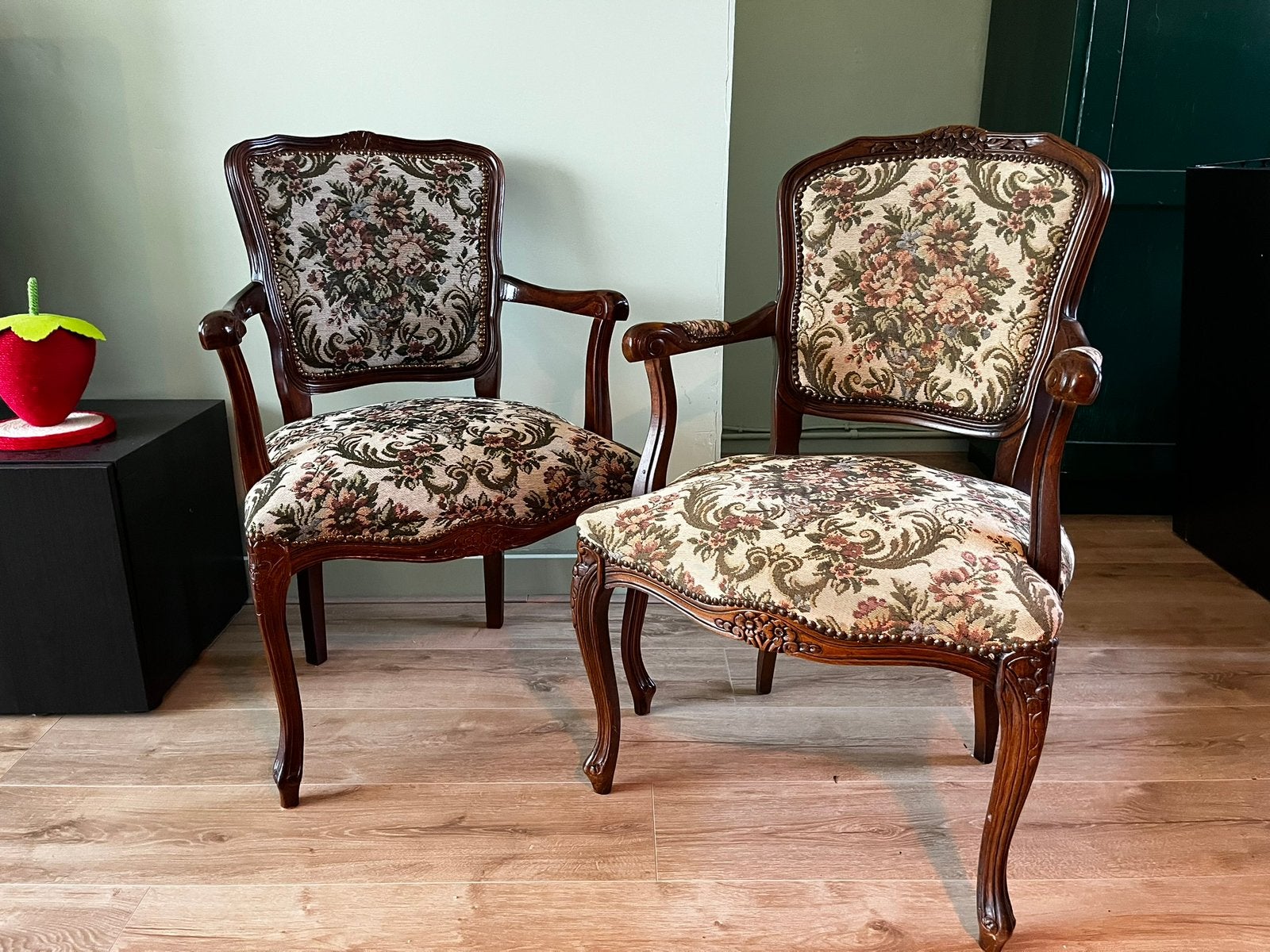 Antieke set stoelen, Ophalen
