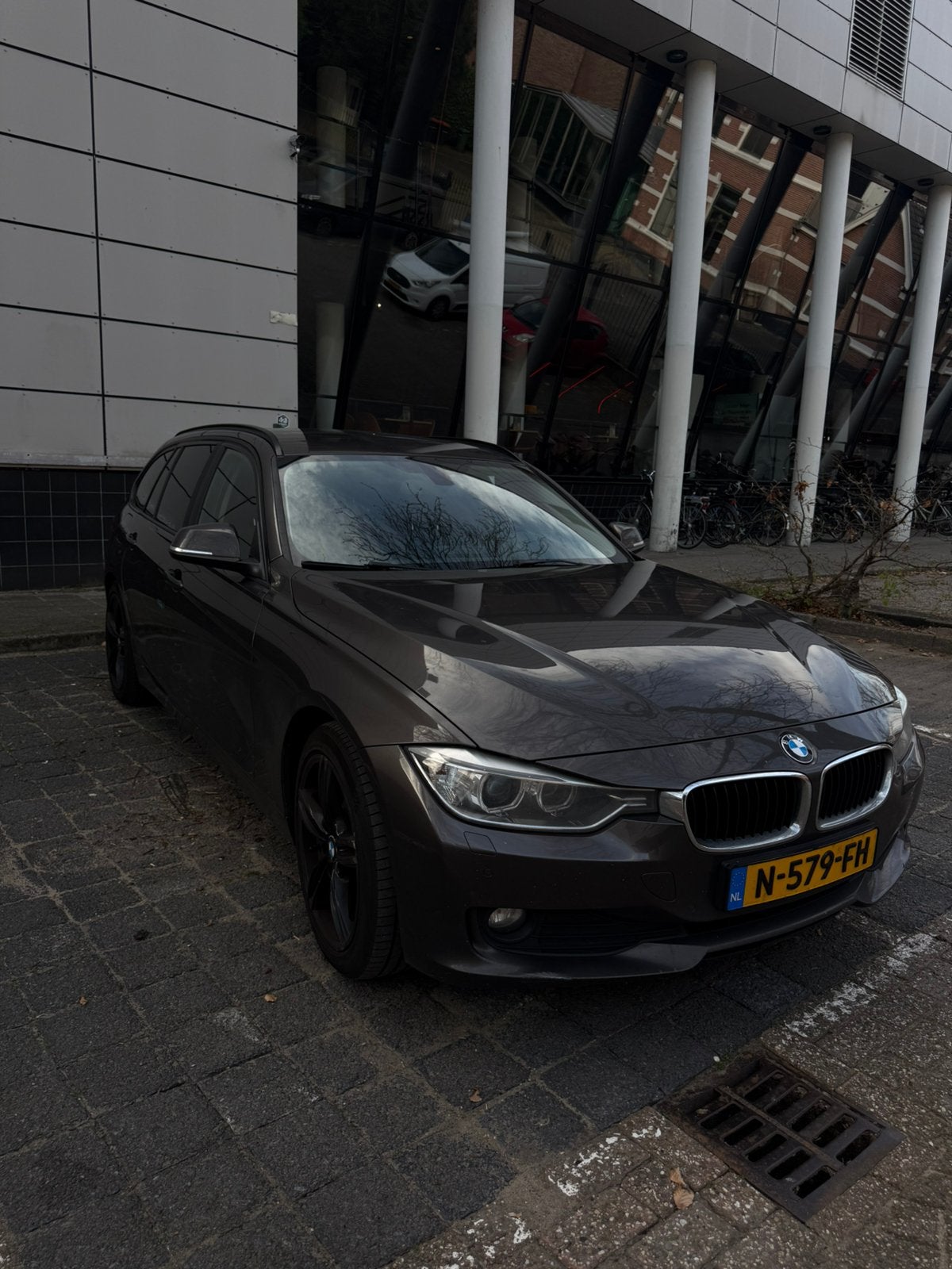 BMW 3-Serie 318d 143pk Aut 2015 Bruin, Auto's, BMW, Automaat, 745 kg, Achterwielaandrijving, 1995 cc