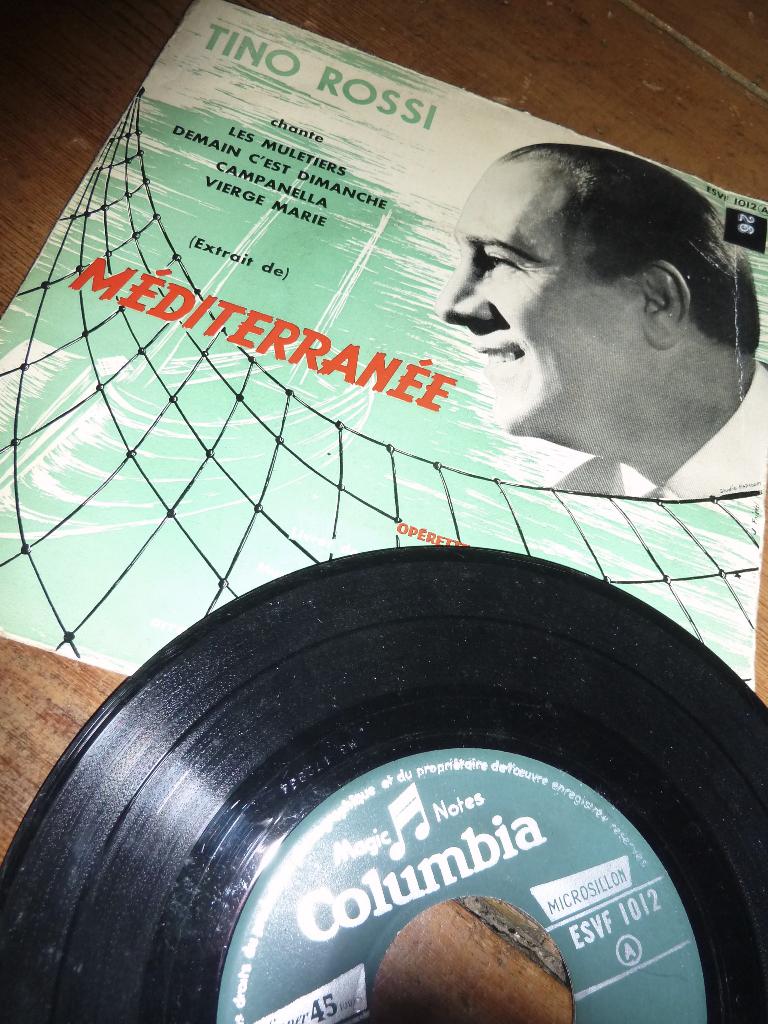 VINYL EP TINO ROSSI LES MULTIERS 1956, Cd's en Dvd's, Vinyl Singles, Ophalen of Verzenden, Gebruikt, Pop, EP