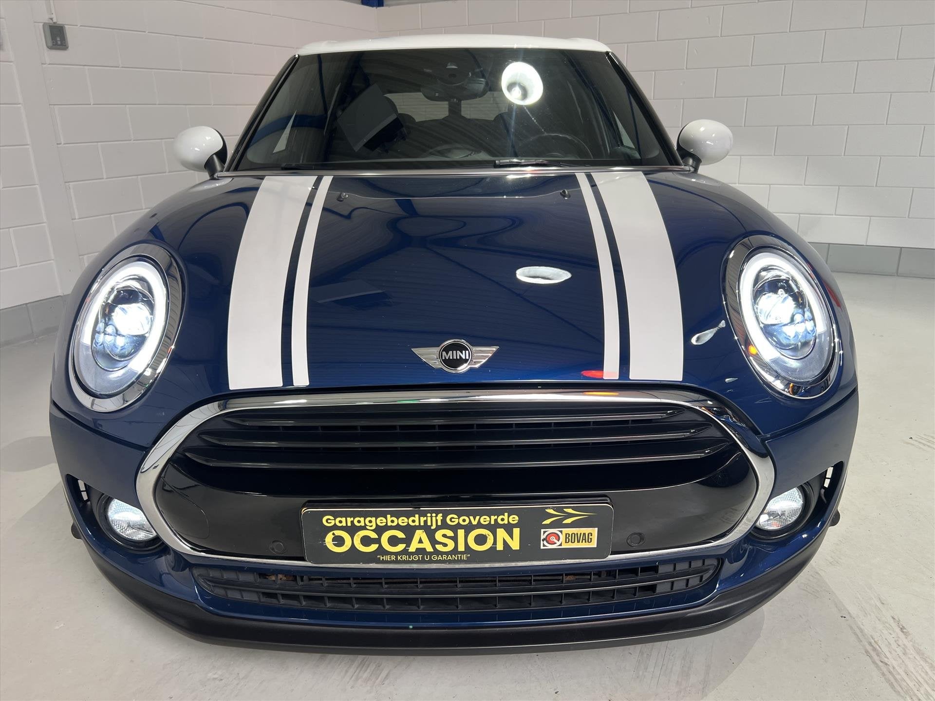 MINI Clubman 1.5 136pk Aut Cooper, Led, Keyless, ACC, Camera, Auto's, 136 pk, Gebruikt, Blauw, Leder en Stof