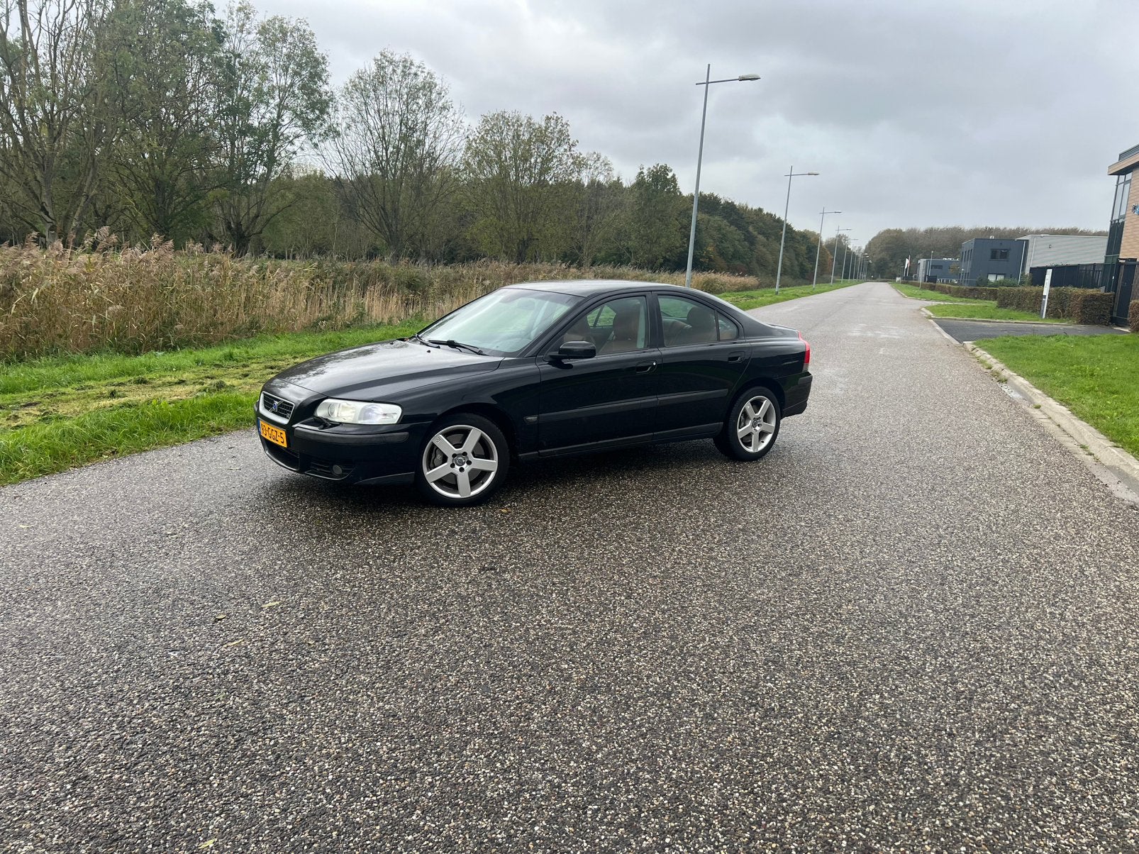 Volvo S60R 2.5 R Geartronic 2004 Zwart, Automaat, S60, Vierwielaandrijving, Particulier