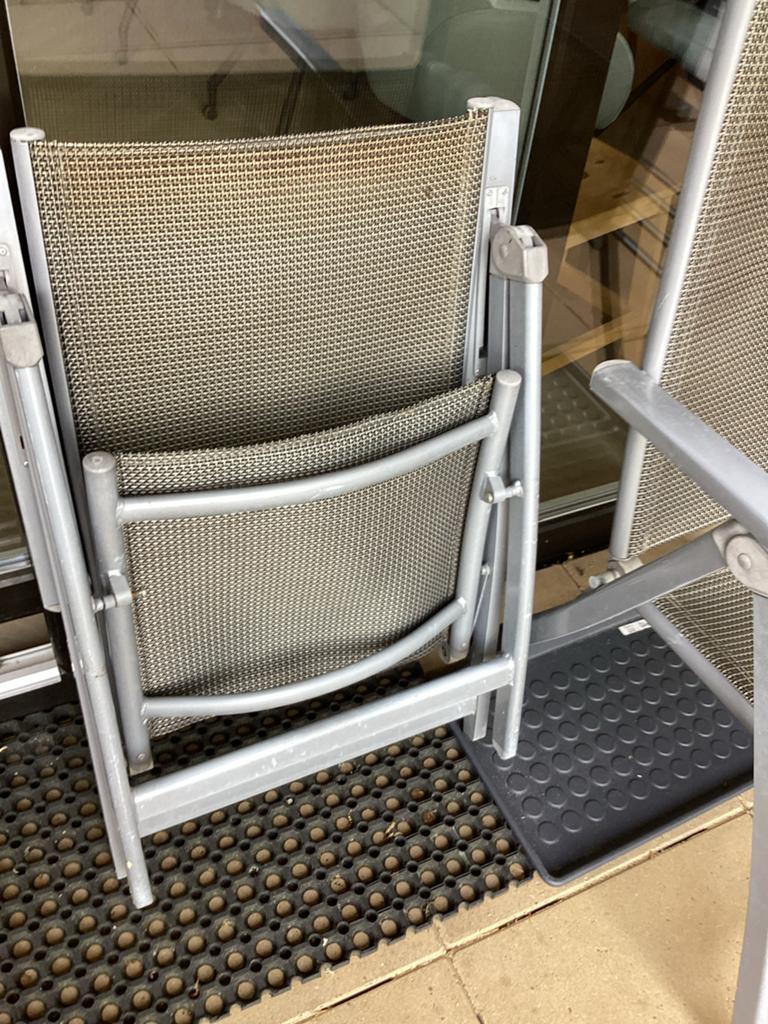 Gratis af te halen: Twee tuinstoelen (fam. V.d. Kamp), Tuin en Terras, Ophalen, Gebruikt, Aluminium, Inklapbaar