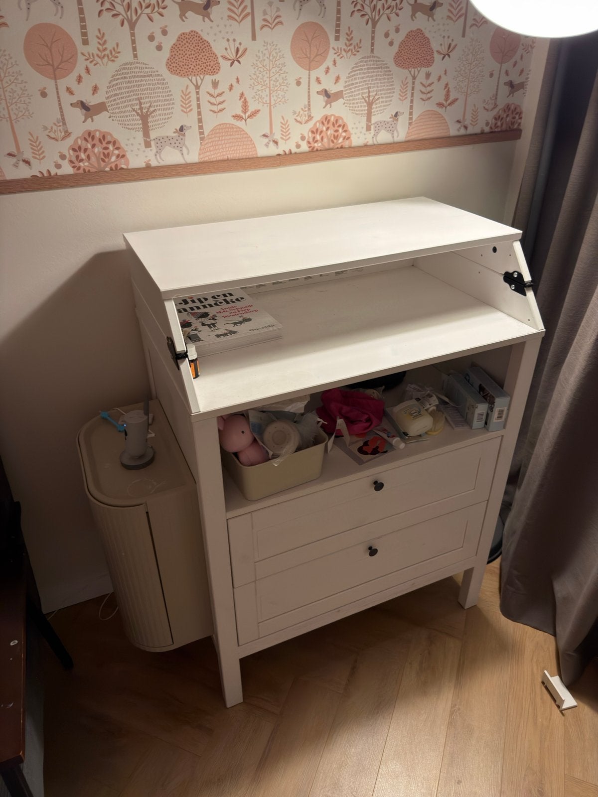 Sundvik commode en kast - Complete babykamer set, Kinderen en Baby's, Kinderkamer | Commodes en Kasten, Gebruikt, Commode, 90 tot 105 cm