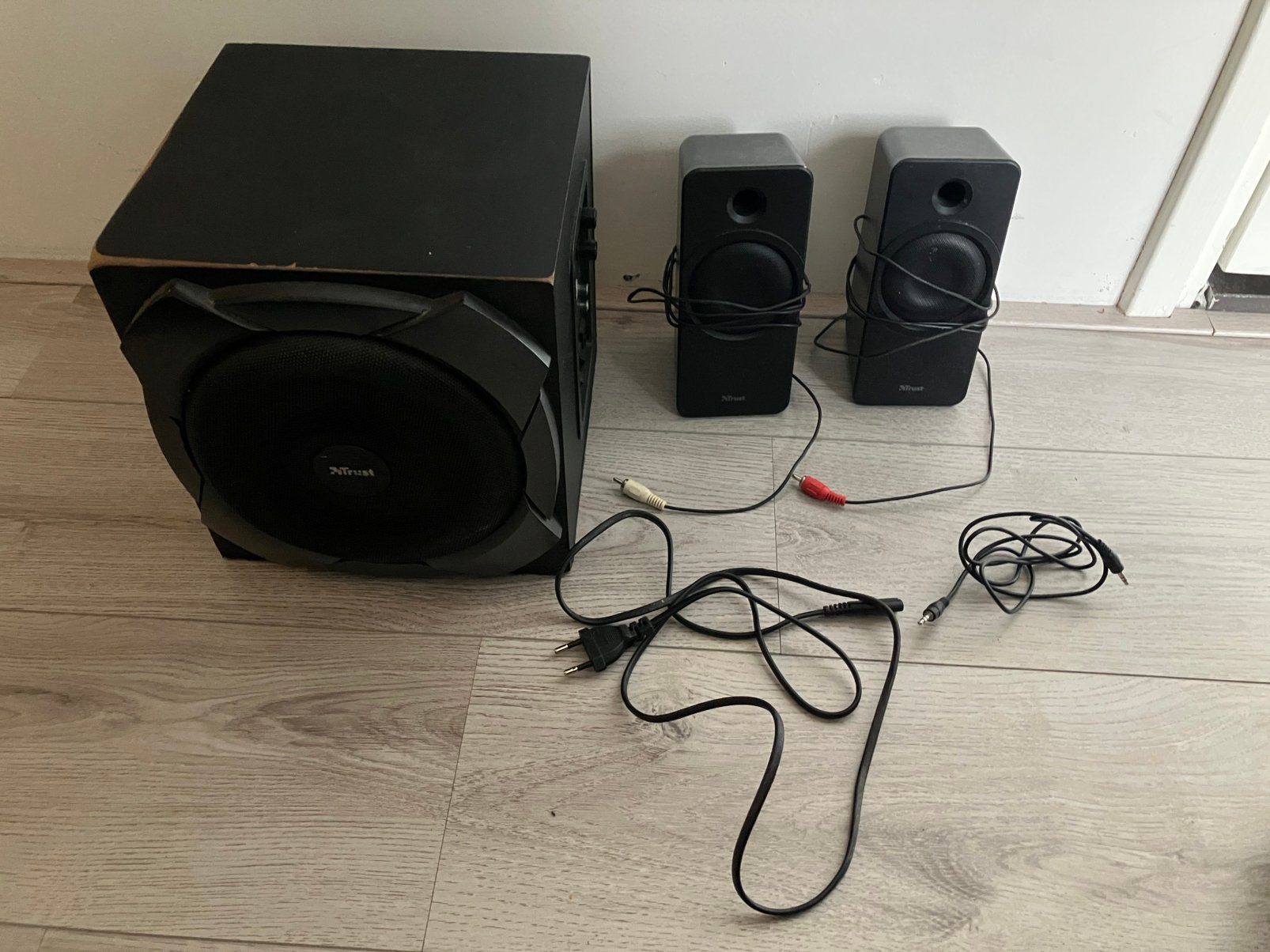 Speaker Trust, Ophalen of Verzenden, Zo goed als nieuw