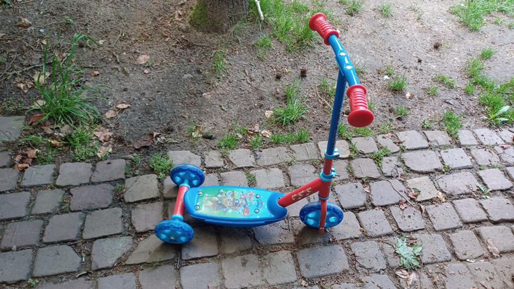 Paw Patrol Step met 3 wielen voor kinderen, Ophalen, Gebruikt, Minder dan 16 inch