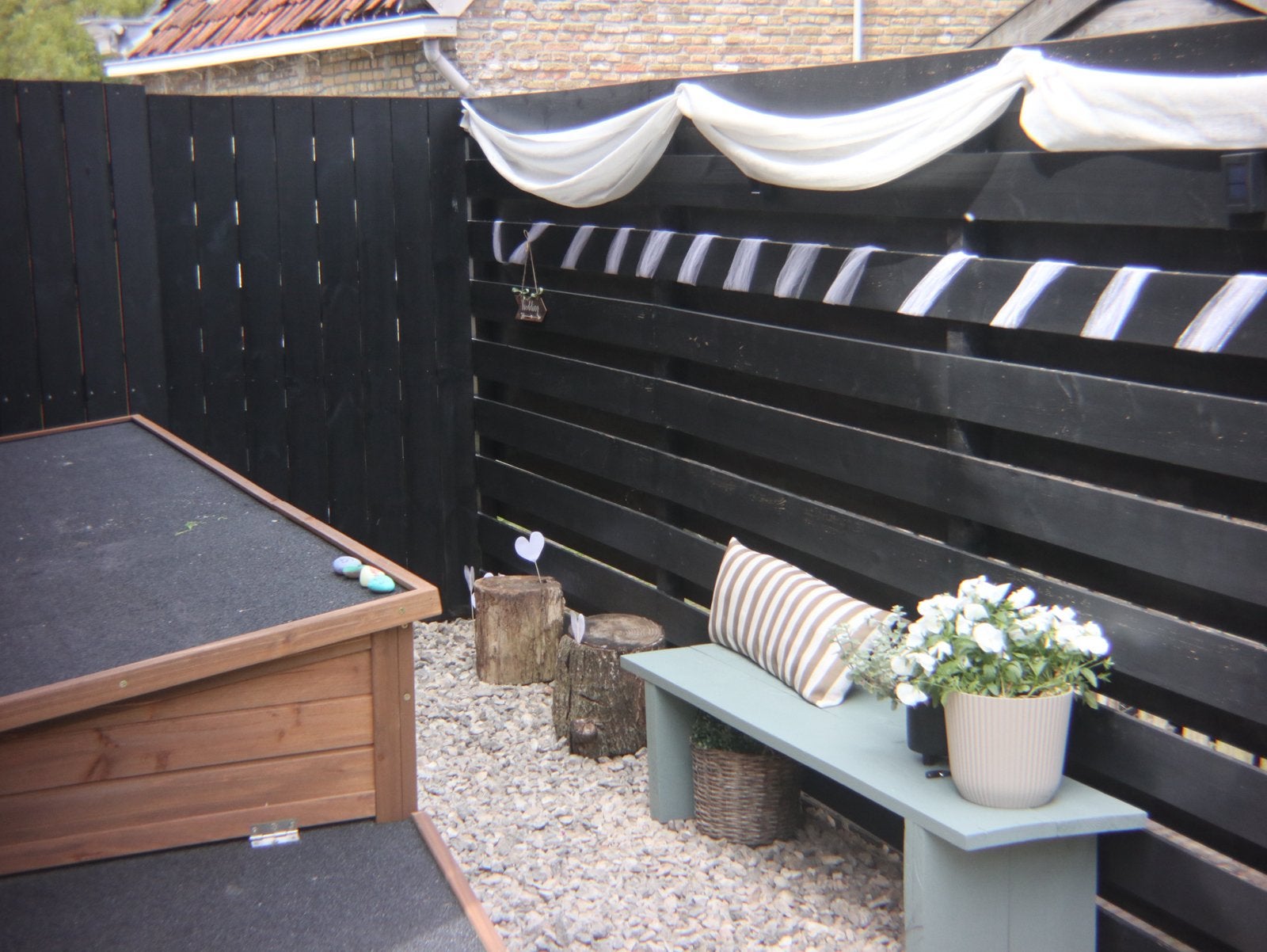 Foto 5 van Bruiloft decoratie set groen, wit en houtkleur
