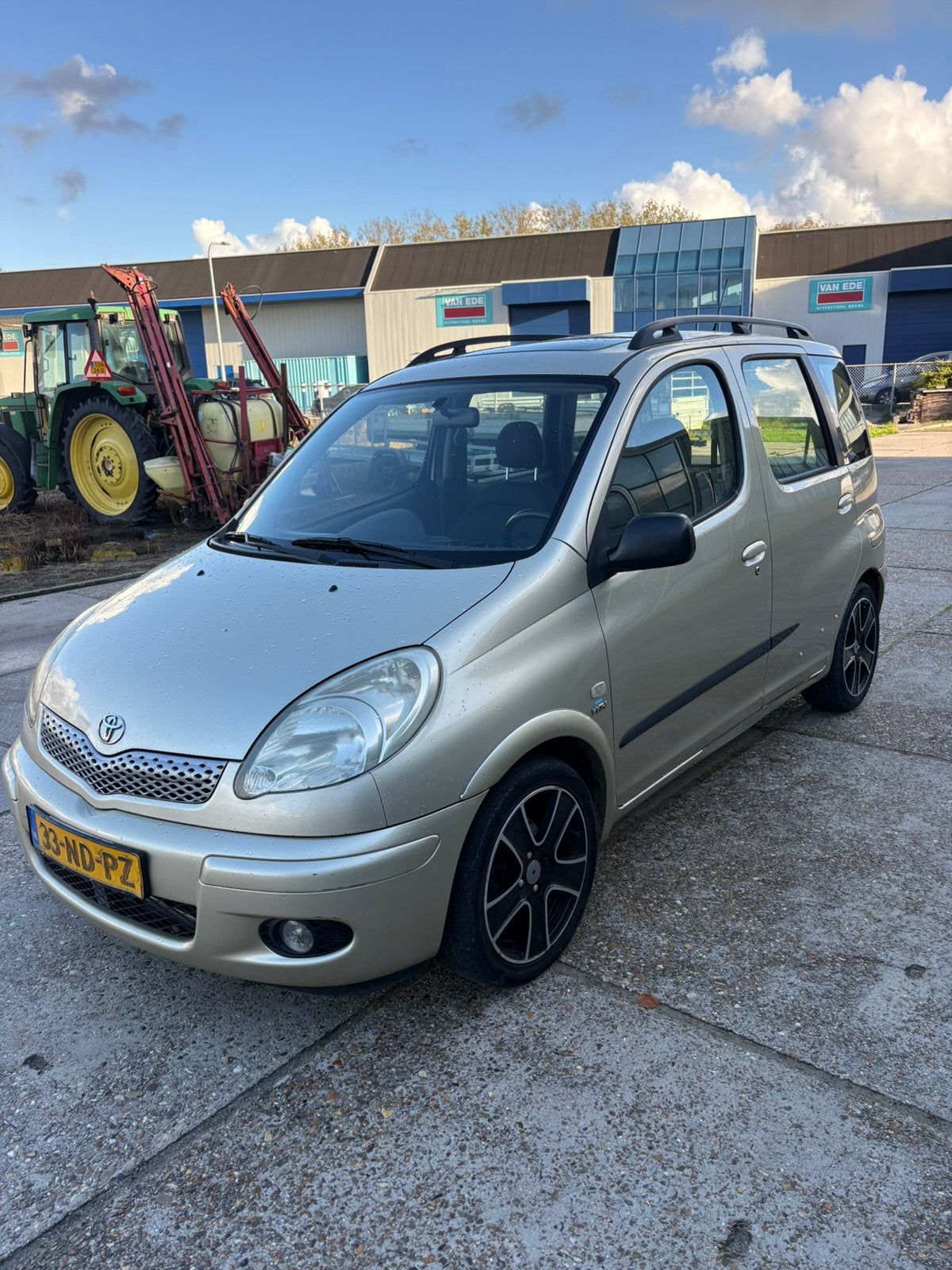Toyota Yaris Verso 1.5 16V Vvti Linea SOL 2003